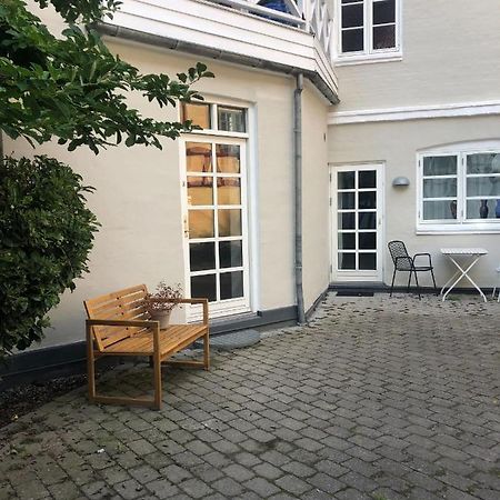 Nyrenoveret Charmerende Lejlighed I Odense C! Apartment Bagian luar foto