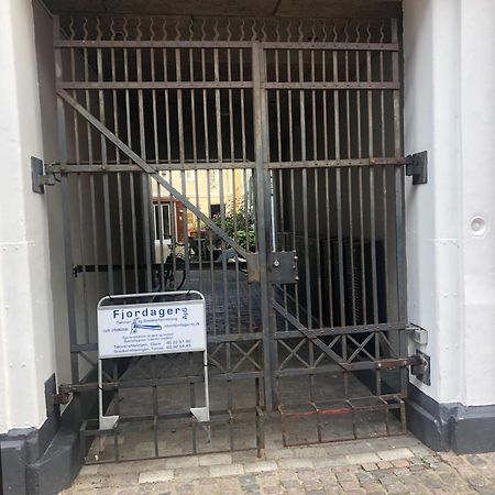 Nyrenoveret Charmerende Lejlighed I Odense C! Apartment Bagian luar foto