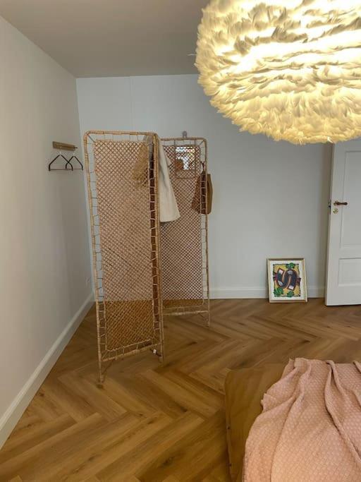 Nyrenoveret Charmerende Lejlighed I Odense C! Apartment Bagian luar foto