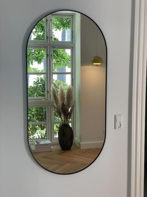 Nyrenoveret Charmerende Lejlighed I Odense C! Apartment Bagian luar foto