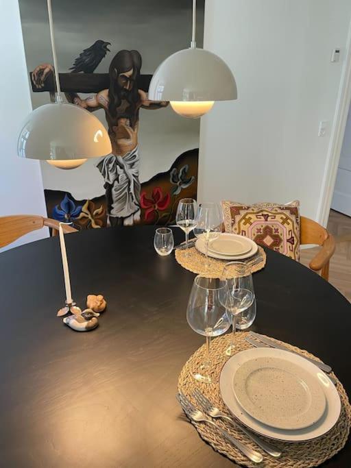 Nyrenoveret Charmerende Lejlighed I Odense C! Apartment Bagian luar foto