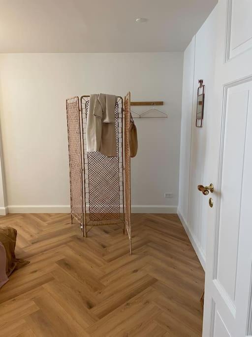 Nyrenoveret Charmerende Lejlighed I Odense C! Apartment Bagian luar foto