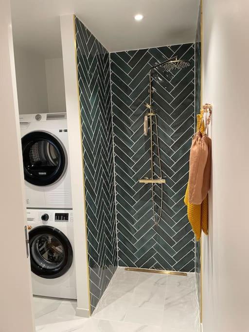 Nyrenoveret Charmerende Lejlighed I Odense C! Apartment Bagian luar foto