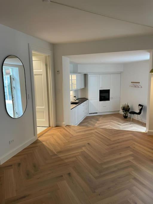 Nyrenoveret Charmerende Lejlighed I Odense C! Apartment Bagian luar foto
