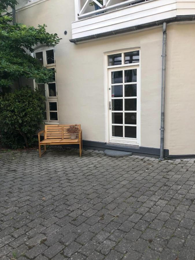 Nyrenoveret Charmerende Lejlighed I Odense C! Apartment Bagian luar foto